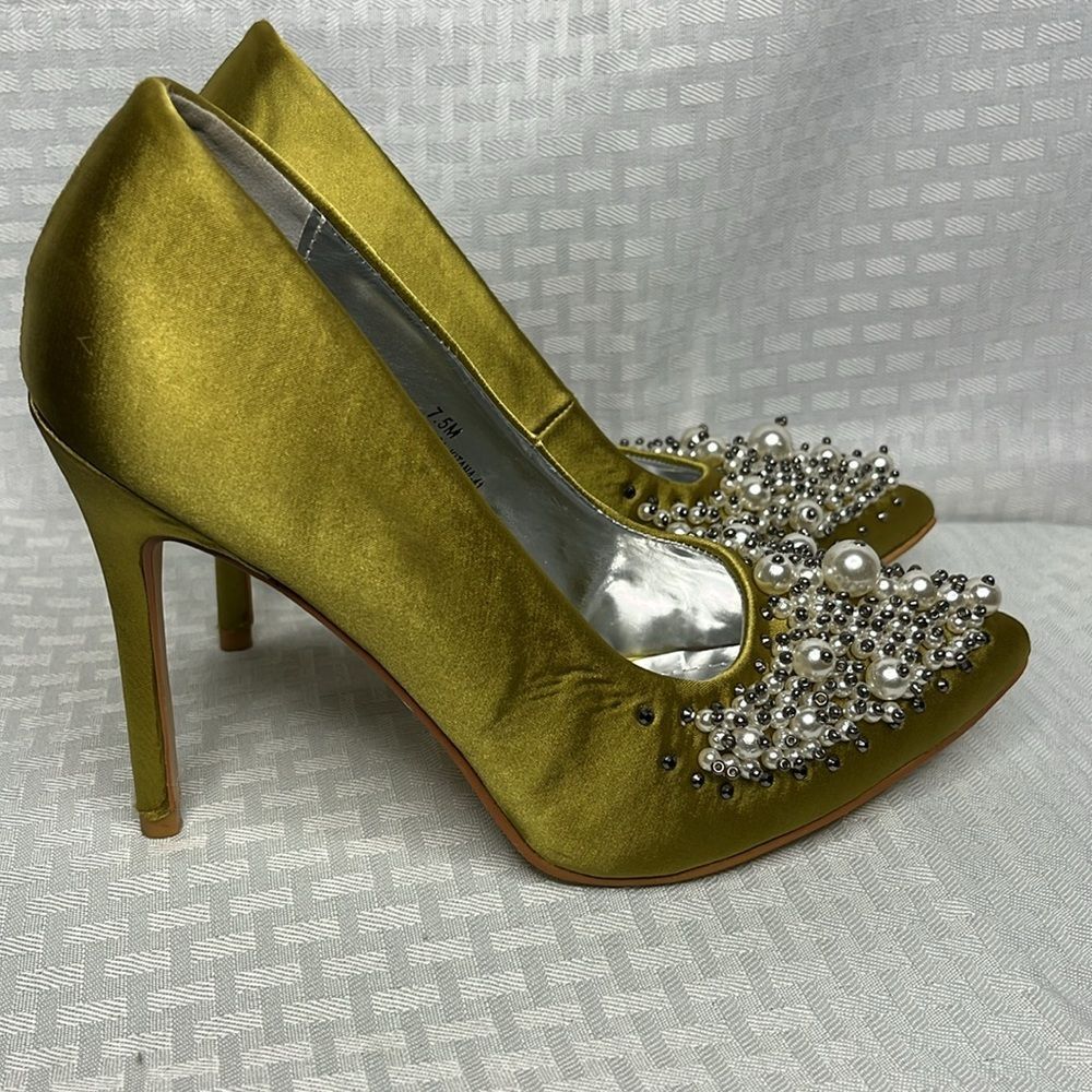 Cape Robbin Pearl Studded Heels